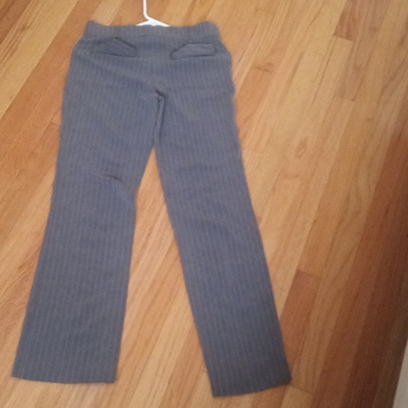 Ladies medium size dress pant - Picture 2 of 3